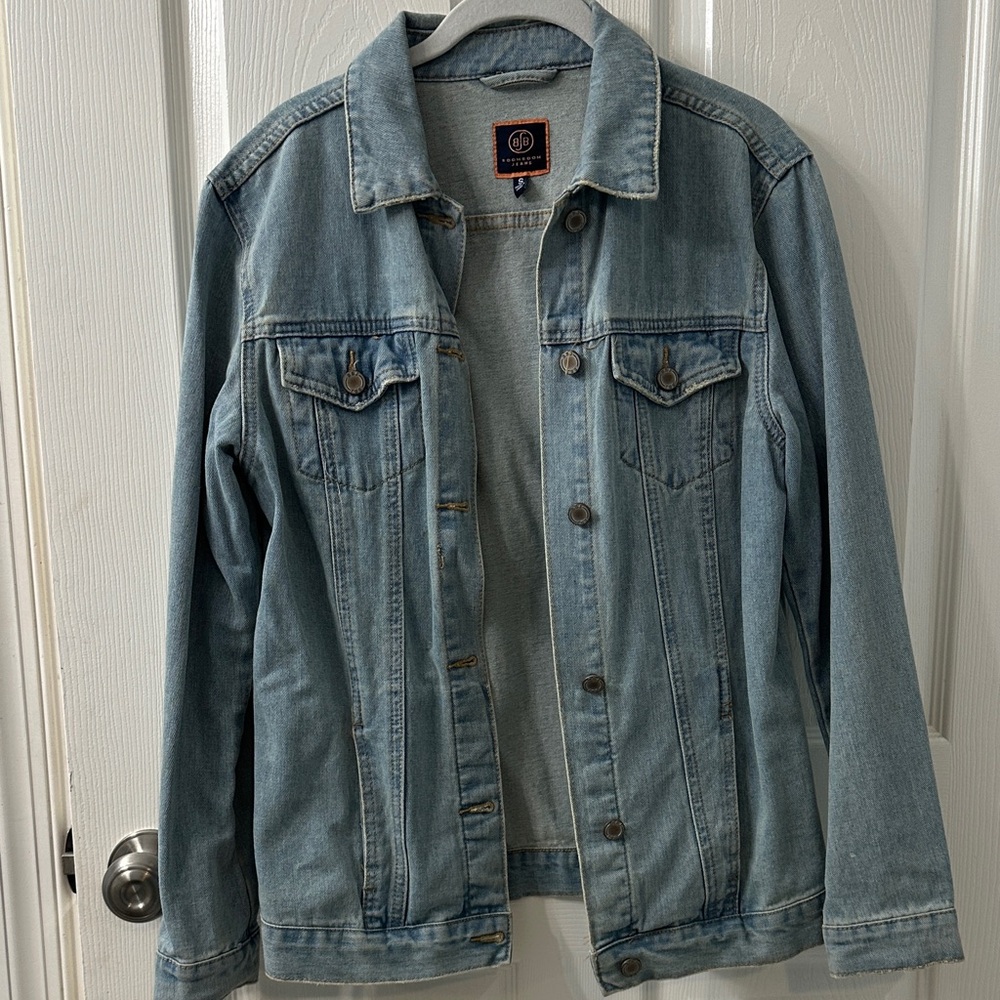 Classic Oversized Light Wash Denim Jacket. Size Small